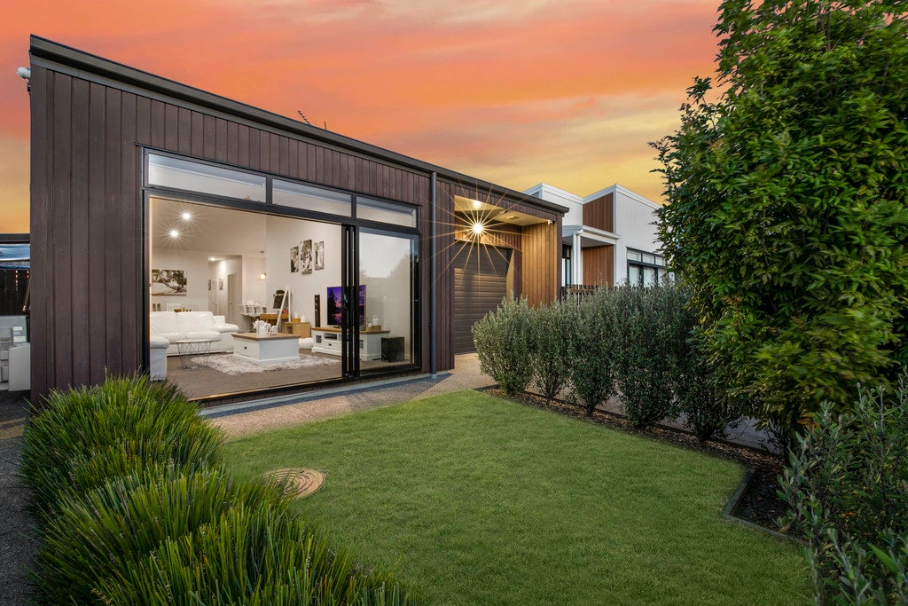 15 Liberation Road, Papakura, Papakura - Carousel 1