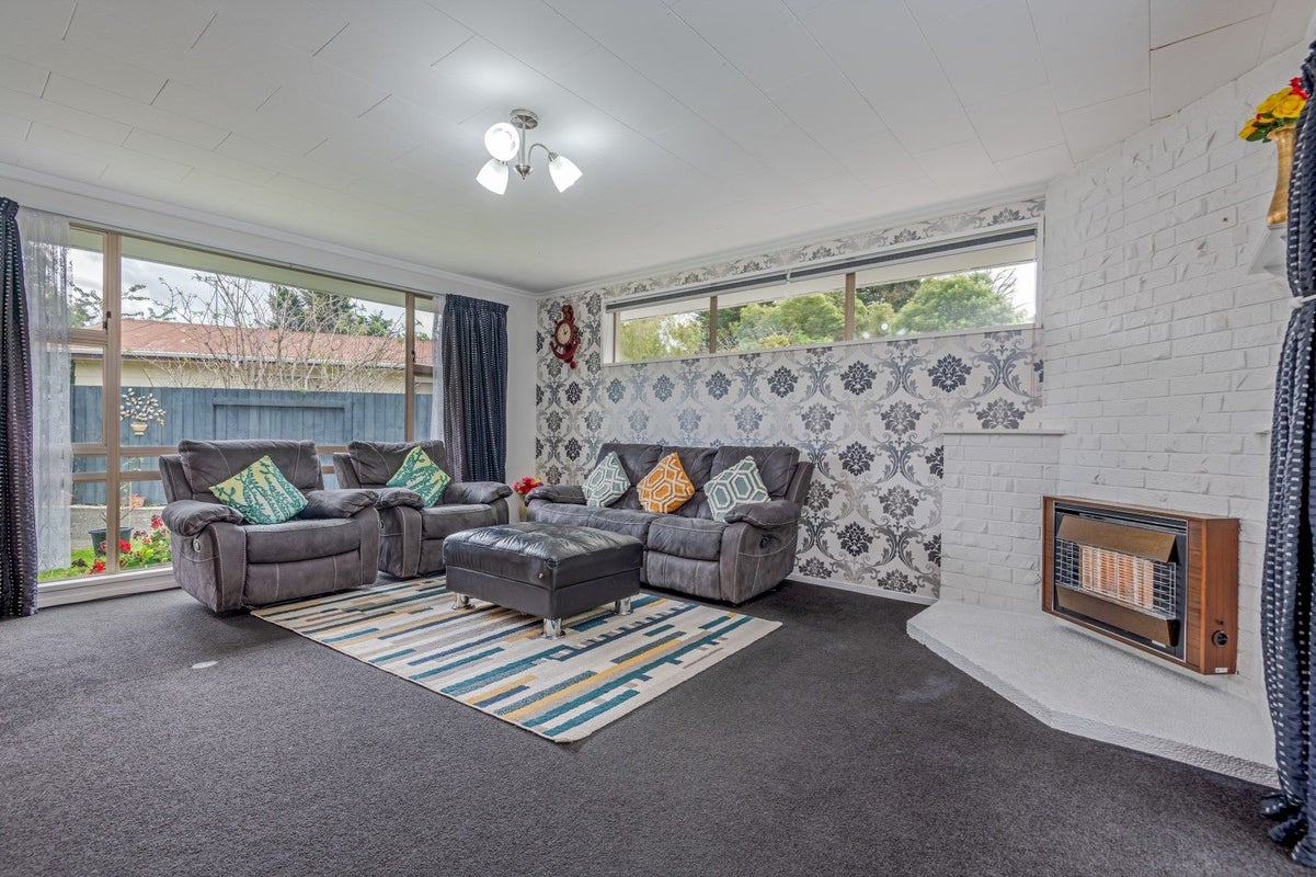 9 Spilman Place, Awapuni, Palmerston North - Carousel 2