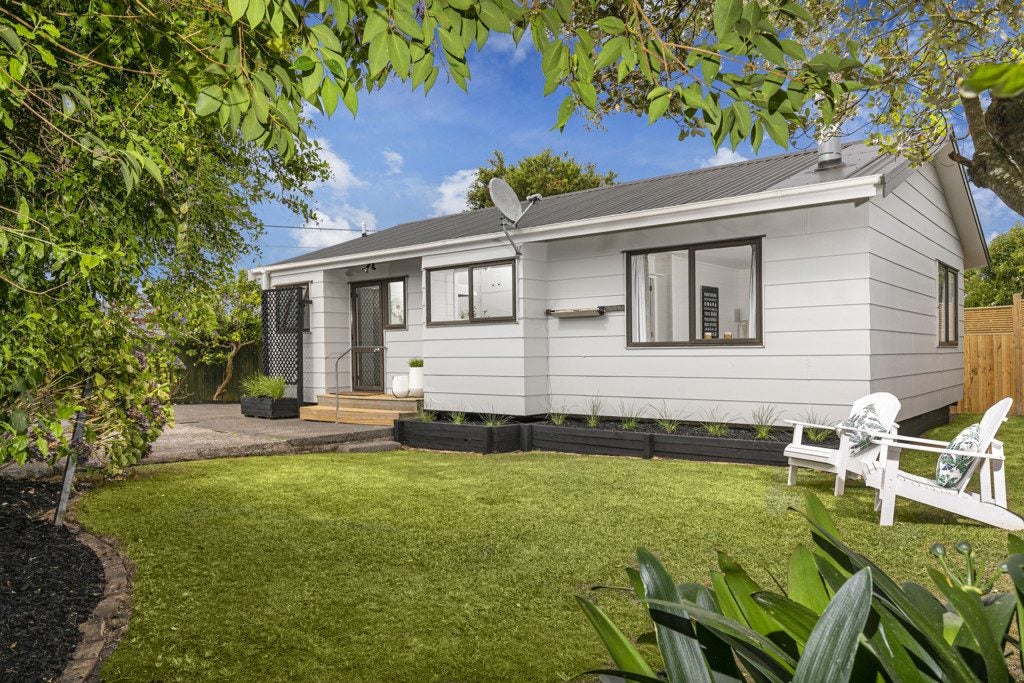 2/248 Birkdale Road, Birkdale, Auckland - Carousel 1