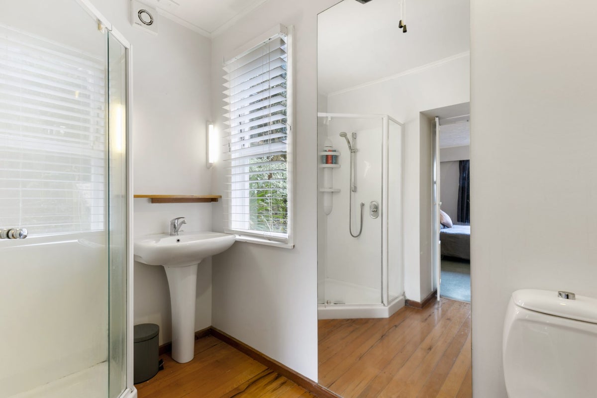 16 Shalimar Crescent, Khandallah, Wellington - Carousel 13