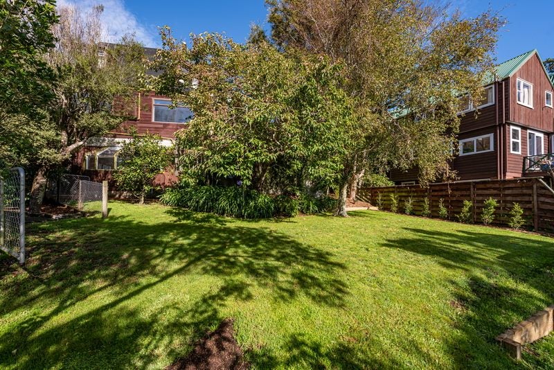 73 Nicholson Road, Khandallah, Wellington - Carousel 2