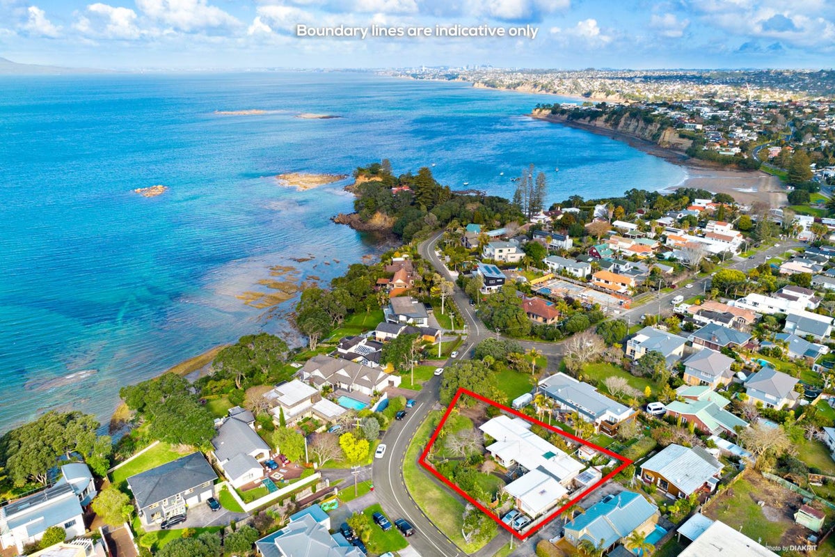 17 Rock Isle Road, Torbay, Auckland - Carousel 1