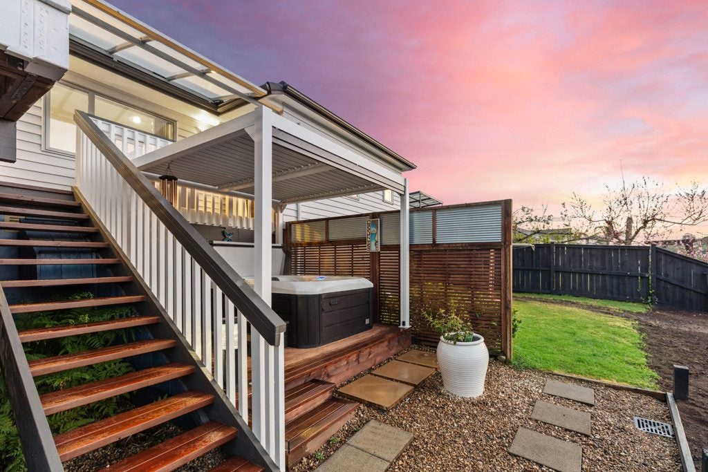 5 Te Otinga Place, Pyes Pa, Tauranga - Carousel 1