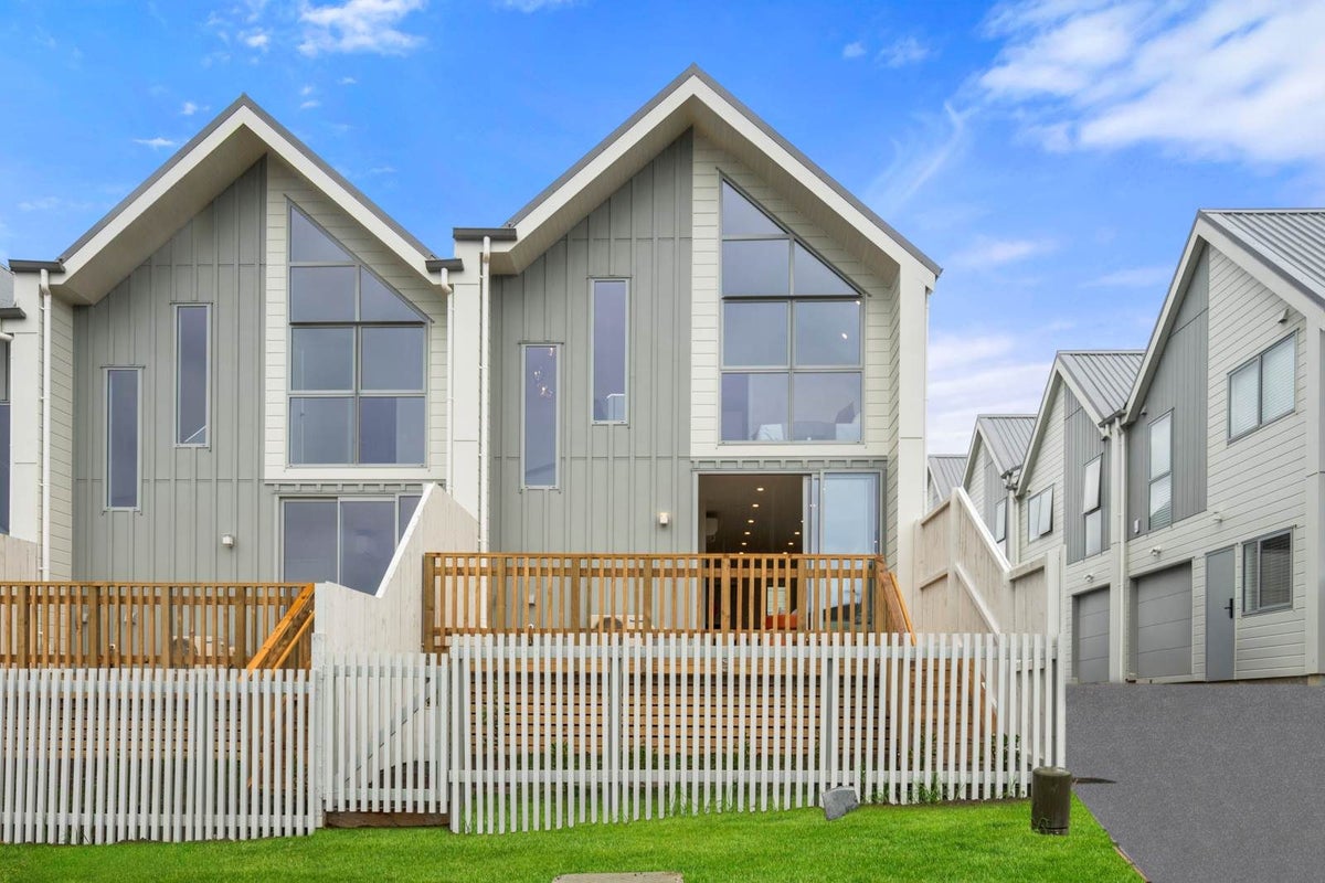 8C Clensmore Place, Torbay, Auckland - Carousel 1