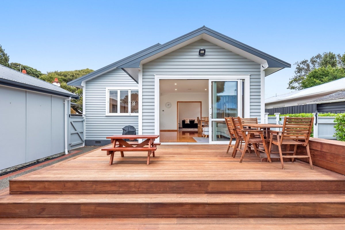 11 Thornycroft Avenue, Epuni, Lower Hutt, Wellington - Carousel 23