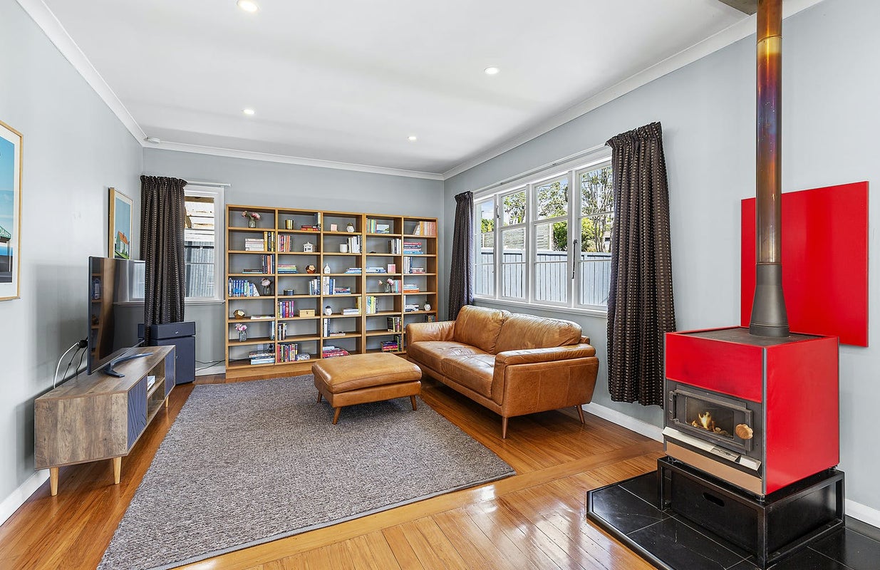 18 Raumati Terrace, Khandallah, Wellington - Carousel 18