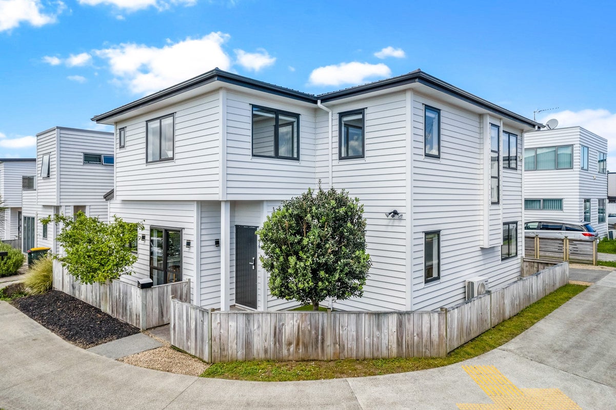 54 Lockheed Street, Hobsonville, Auckland - Carousel 21