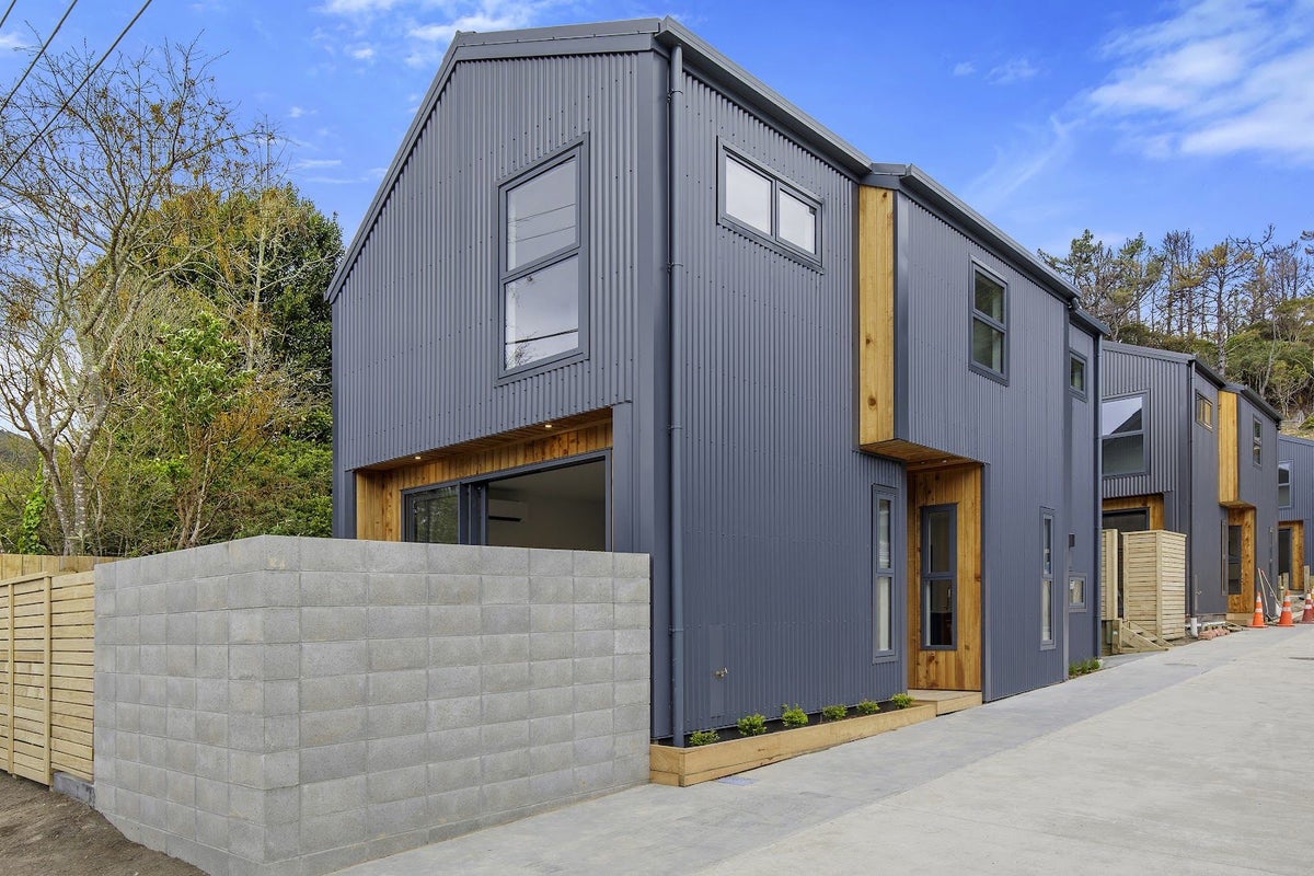 1/33 Raukawa Street, Stokes Valley, Lower Hutt - Carousel 1