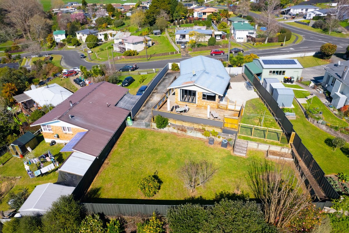 6 Freyberg Crescent, Putaruru - Carousel 2