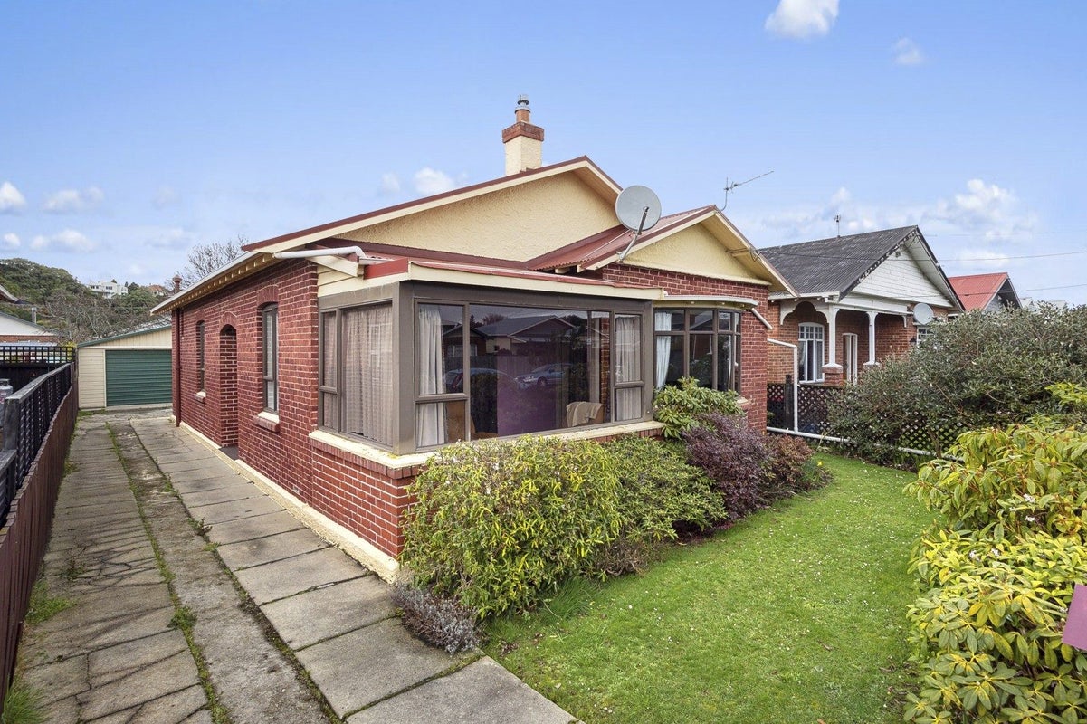 110 Marlow Street, Musselburgh, Dunedin - Carousel 1