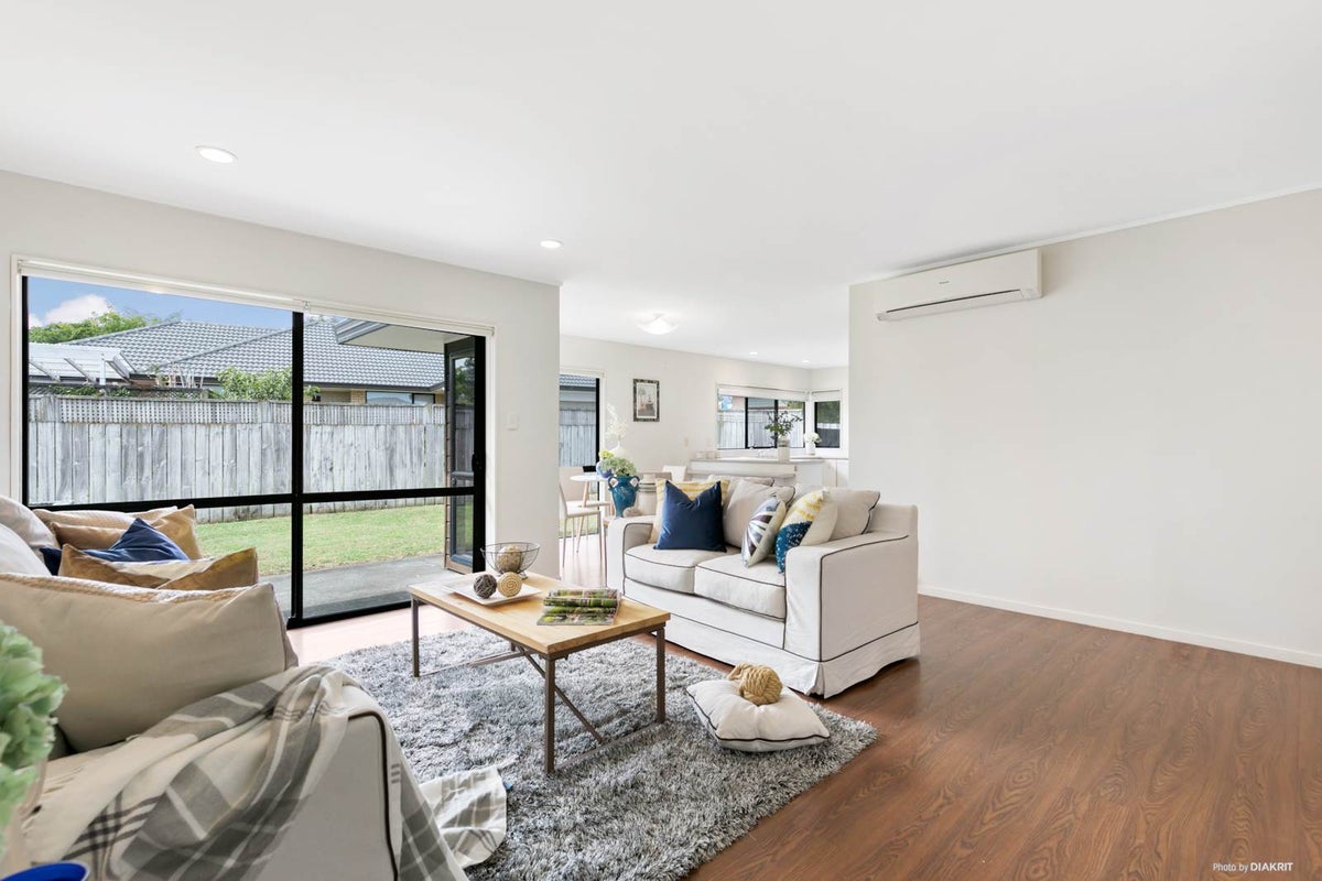 2/31 Kilimanjaro Drive, Northpark, Auckland - Carousel 2