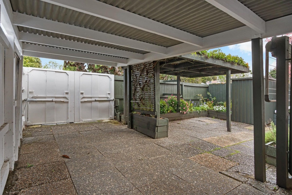1/37 Tawera Road, Greenlane, Auckland - Carousel 17