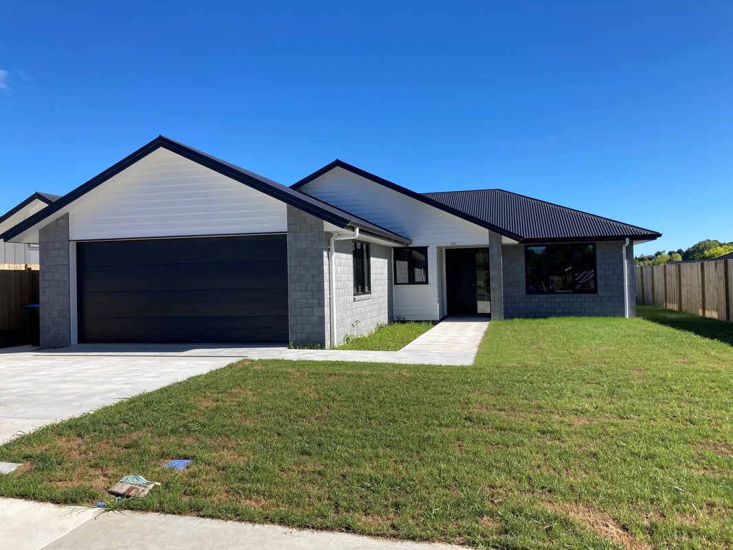 38 Acacia Avenue, Kihikihi, Te Awamutu - Carousel 1