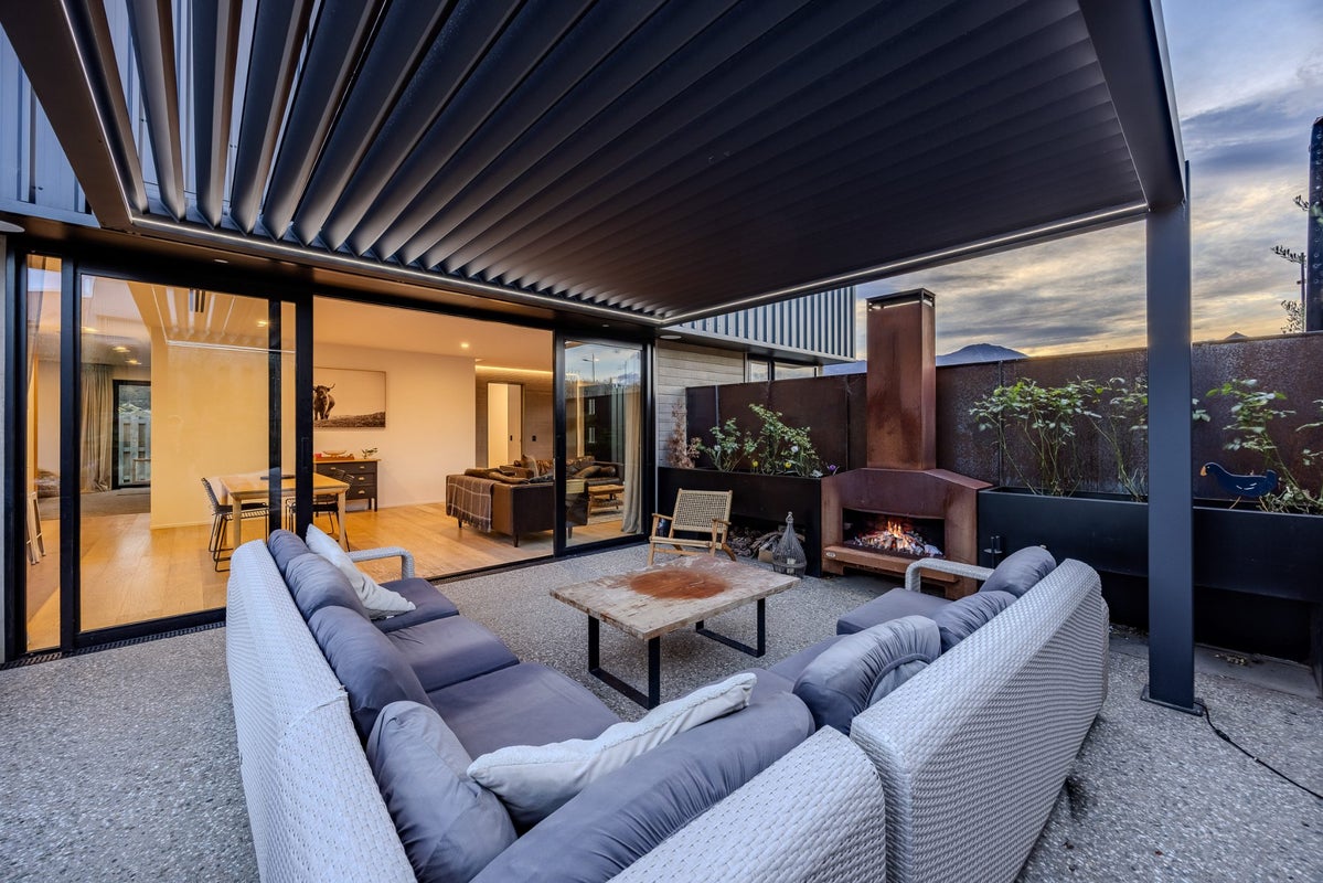 14 Riverslea Road, Wanaka - Carousel 2