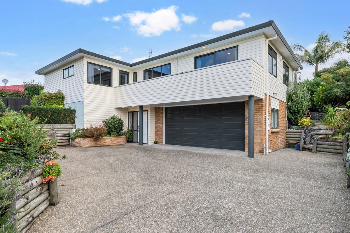 3A Mossford Green, Pahurehure, Papakura - Carousel 2