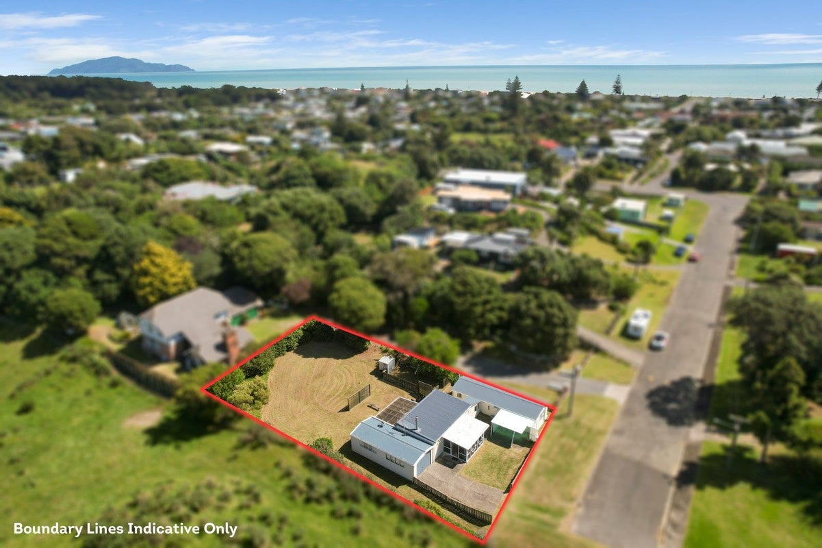 11 Rata Street, Otaki Beach, Otaki - Carousel 2