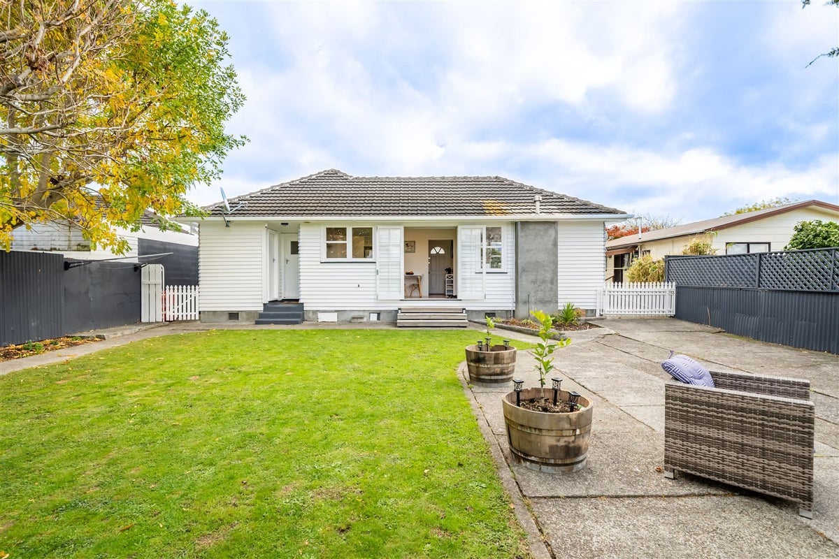 38 Clyma Street, Elderslea, Upper Hutt - Carousel 1
