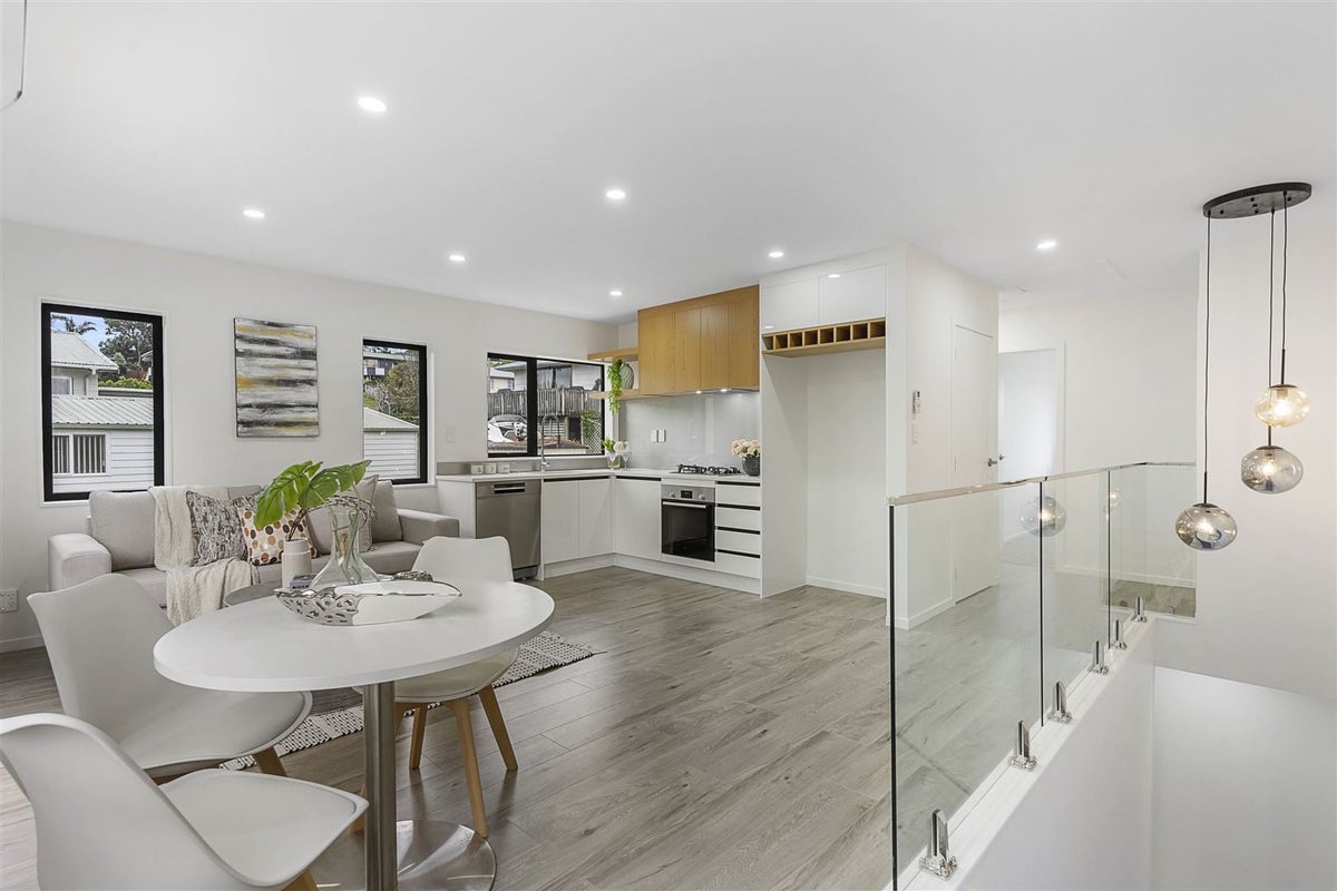 10D Ballial Place, West Harbour, Auckland - Carousel 2