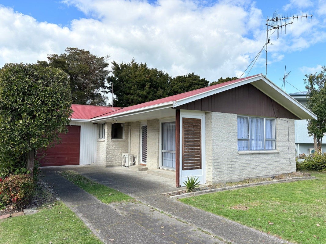 11A Russell Street, Whakatane, Whakatane - Carousel 1