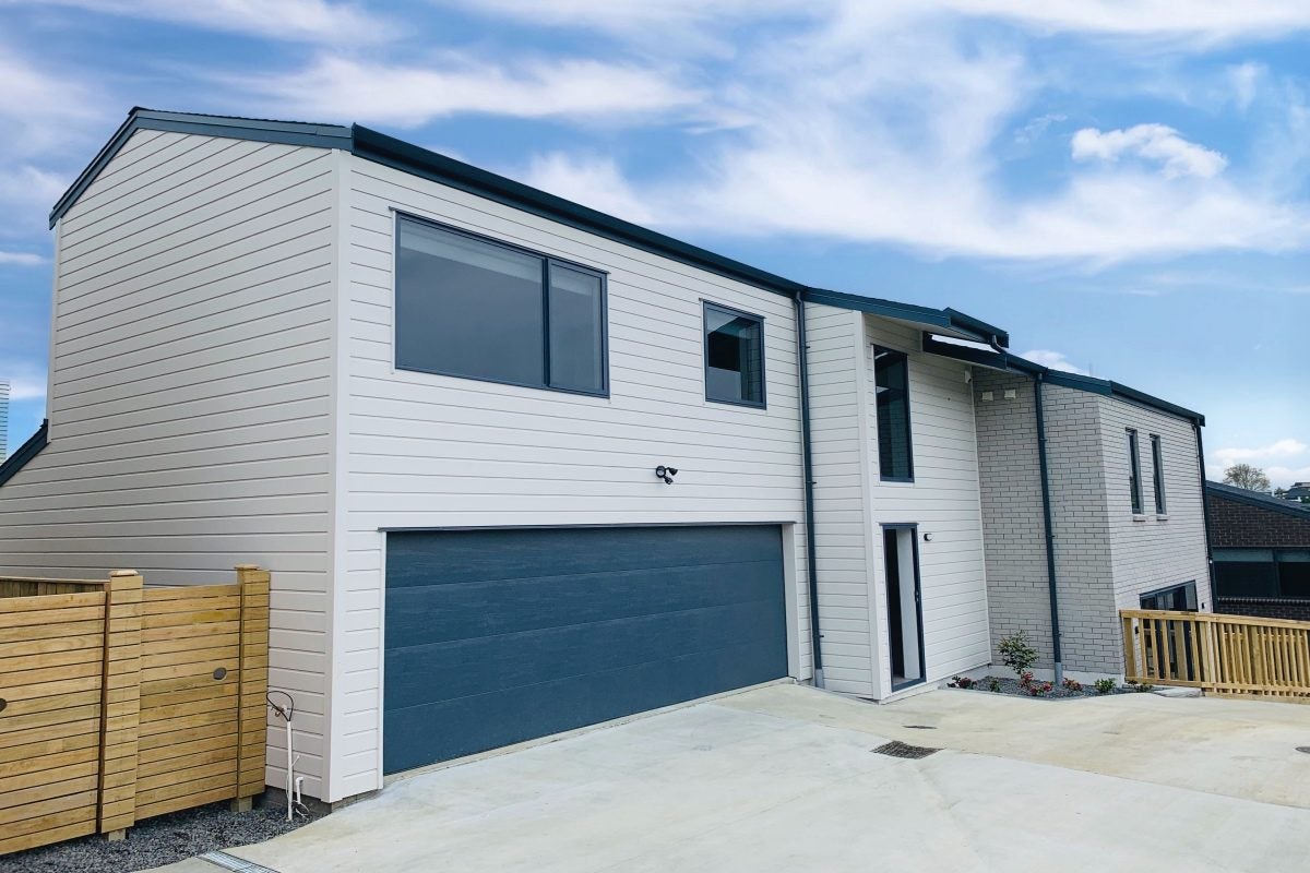 22B Dallinghoe Crescent, Milford, Auckland - Carousel 1