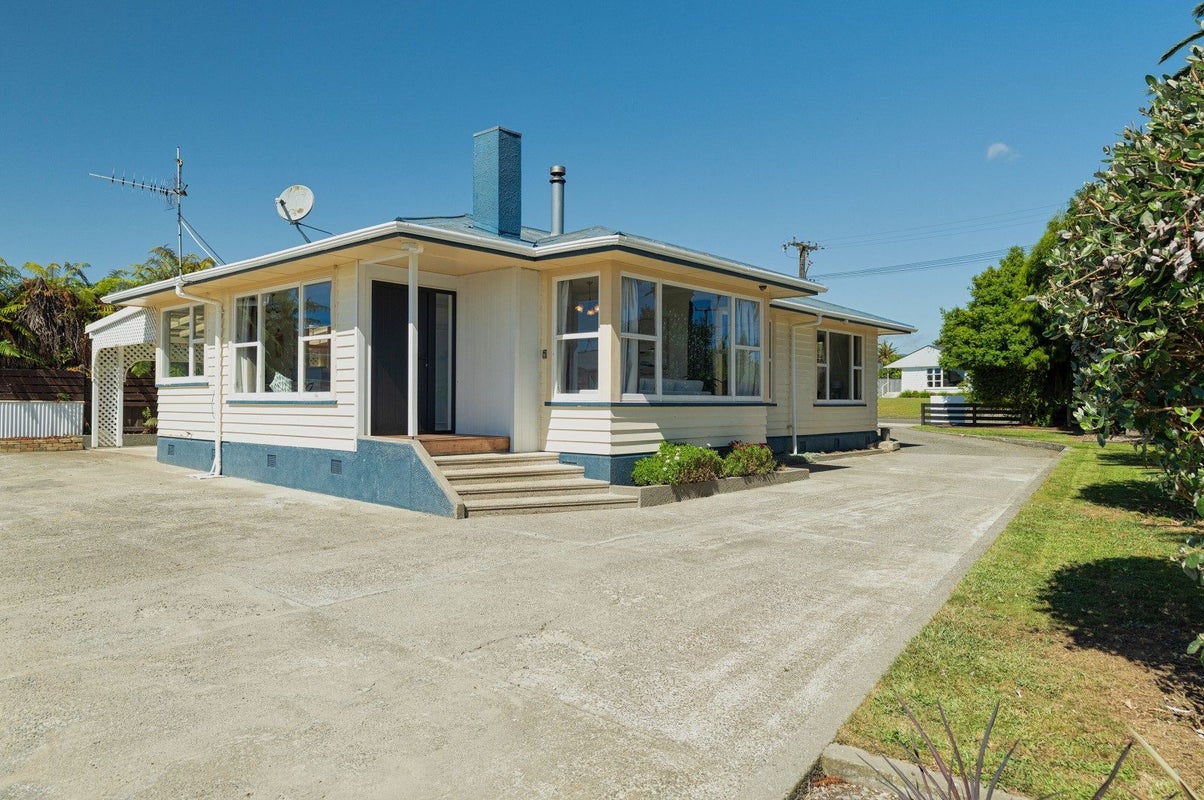 1 Highfield Place, Levin, Levin - Carousel 1