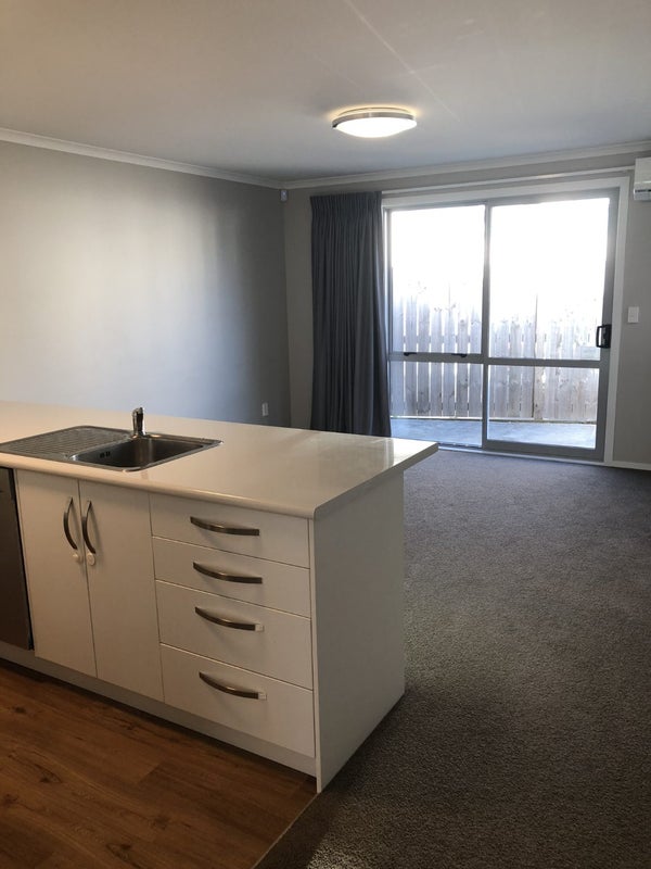 2/27 Jones Crescent, Melville, Hamilton - Carousel 2