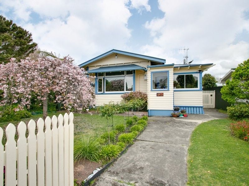 154 Nelson Crescent, Napier South, Napier - Carousel 1