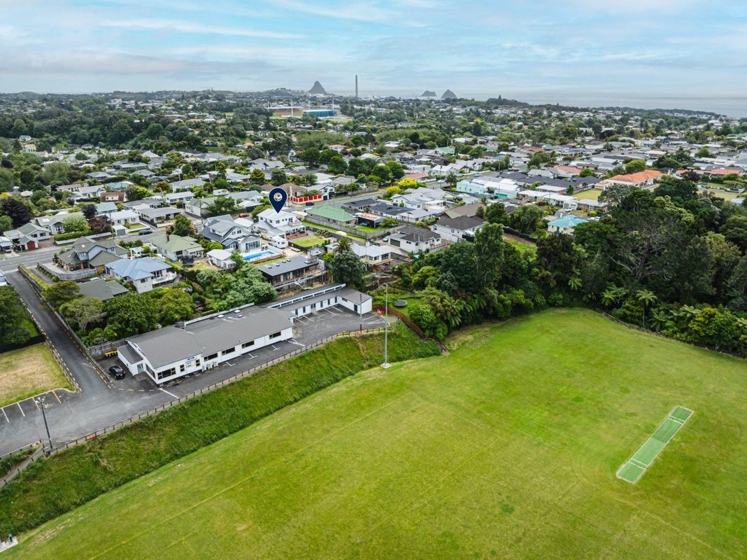 191 Carrington Street, Lower Vogeltown, New Plymouth - Carousel 30