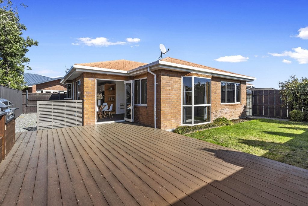2 Suntory Lane, Burwood, Christchurch - Carousel 1