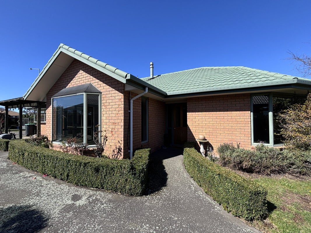 43 Kintyre Drive, Broomfield, Christchurch - Carousel 1