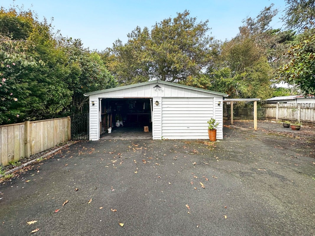 44 Westminster Road, Wainuiomata, Lower Hutt - Carousel 10