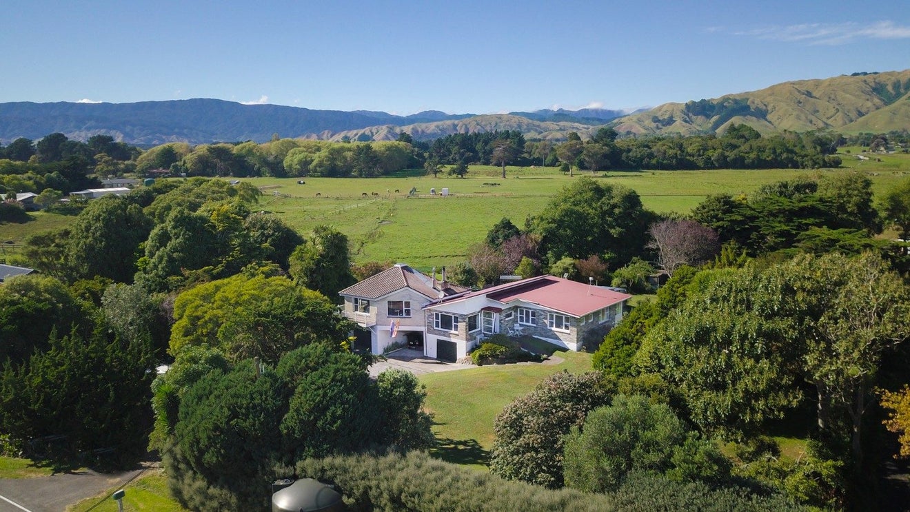 131 Te Horo Beach Road, Otaki - Carousel 2