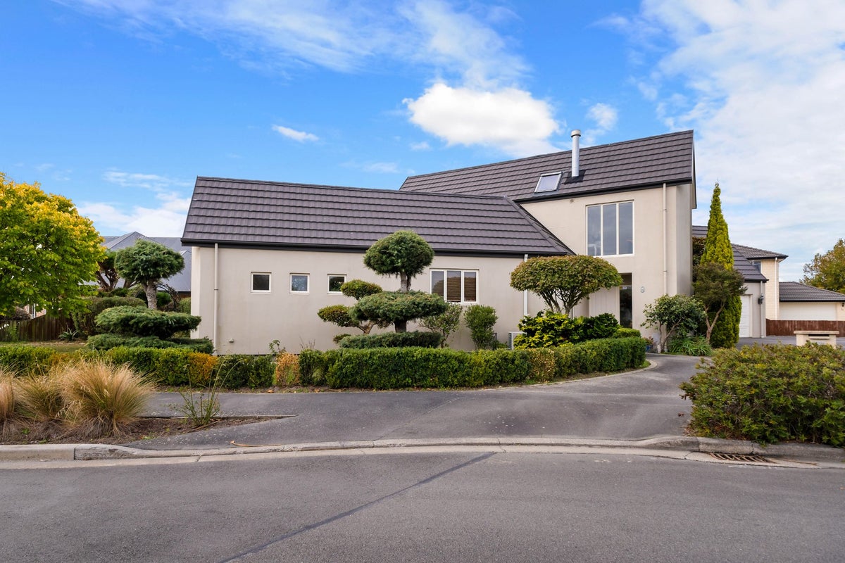 9 Evergreen Place, Parklands, Christchurch - Carousel 1