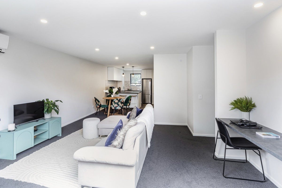 2/677 Worcester Street, Linwood, Christchurch - Carousel 2
