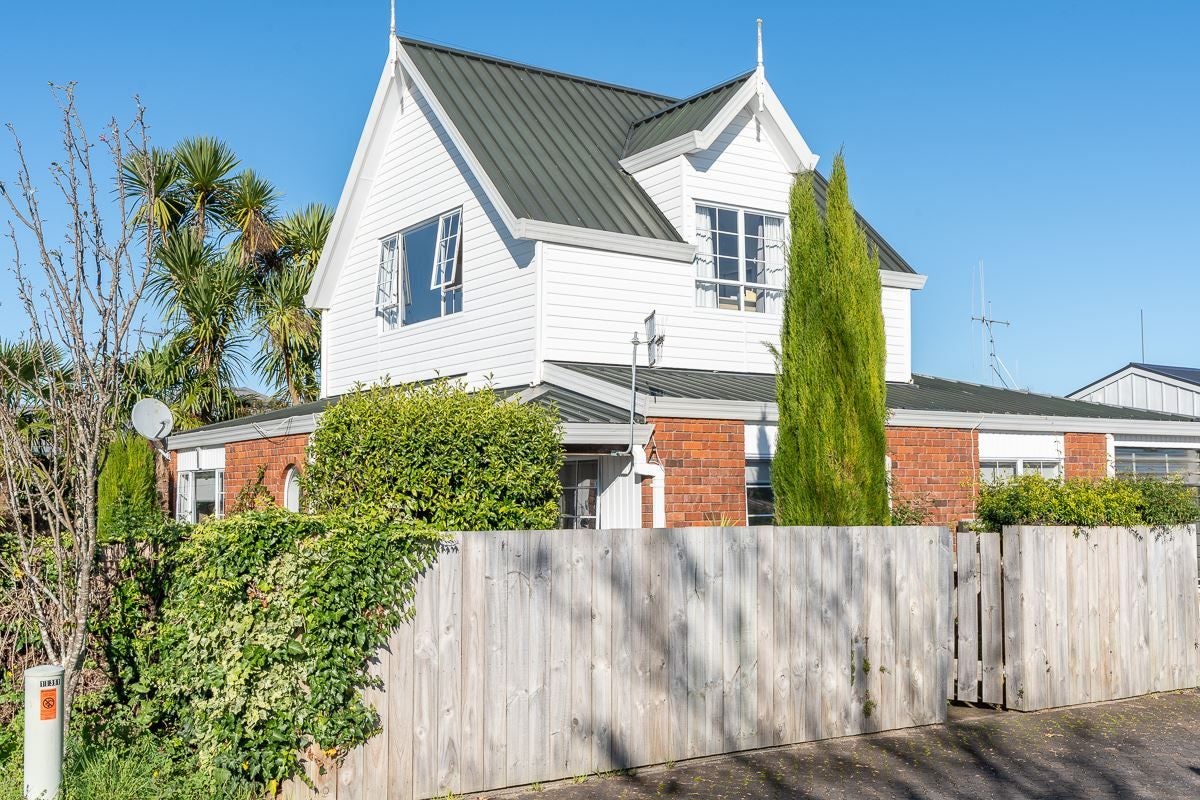 1/173 Nixon Street, Hamilton East, Hamilton - Carousel 2