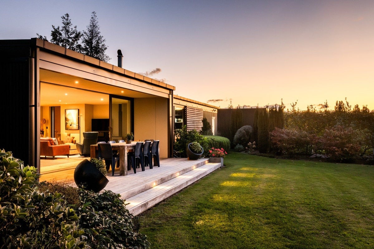 91 Basil Road, Meeanee, Napier - Carousel 2