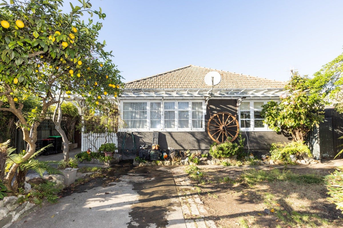 76 Latham Street, Marewa, Napier - Carousel 1