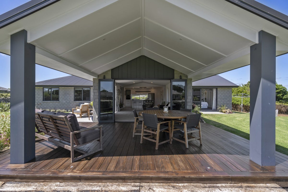 6 Capstone Place, Kamo - Carousel 1