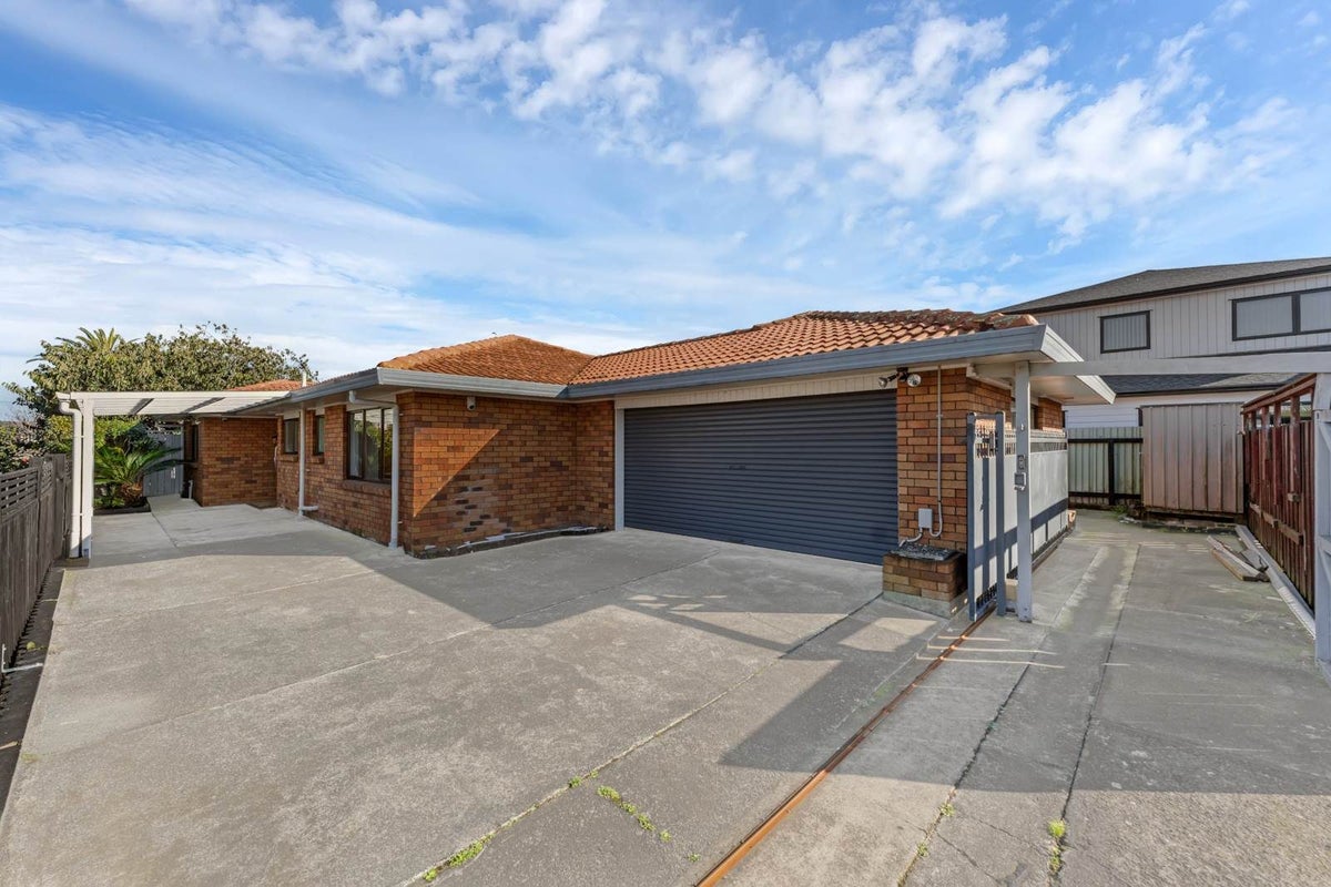 2/5 Esperanto Road, Papatoetoe, Auckland - Carousel 1
