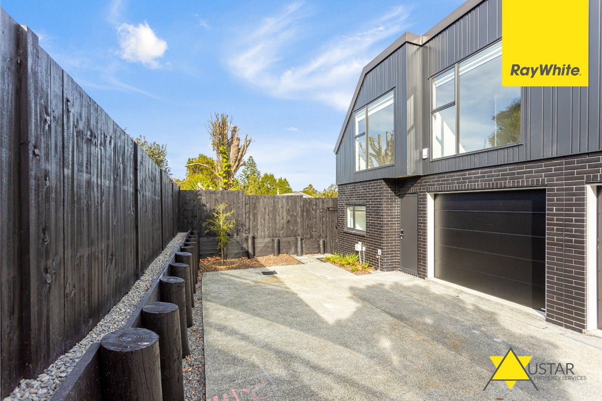7/22 Heaphy Street, Blockhouse Bay, Auckland - Carousel 1