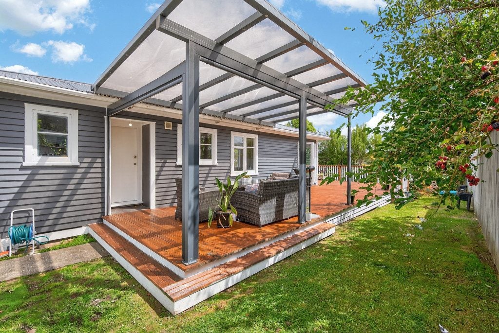 9 Kim Street, Wainuiomata, Lower Hutt - Carousel 2