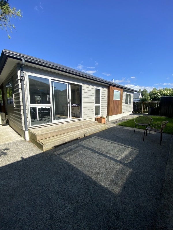 9B Fitzherbert Road, Wainuiomata, Lower Hutt - Carousel 1