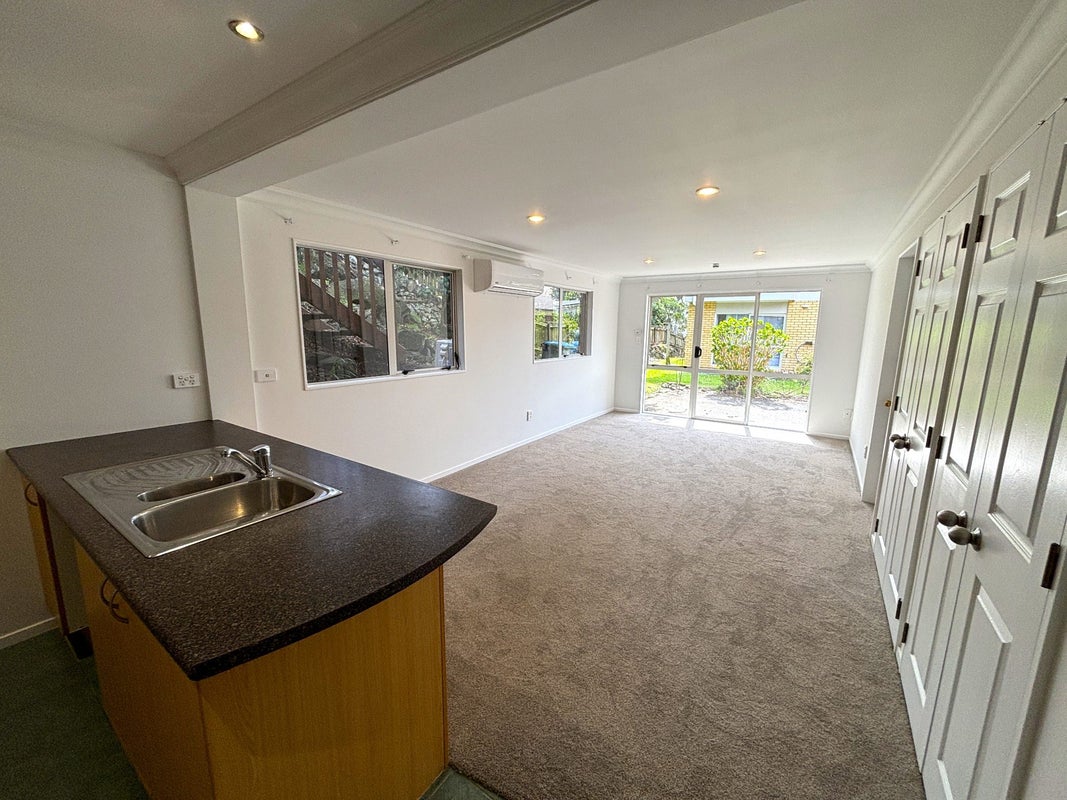 33C St Lukes Road, Mount Albert, Auckland - Carousel 1