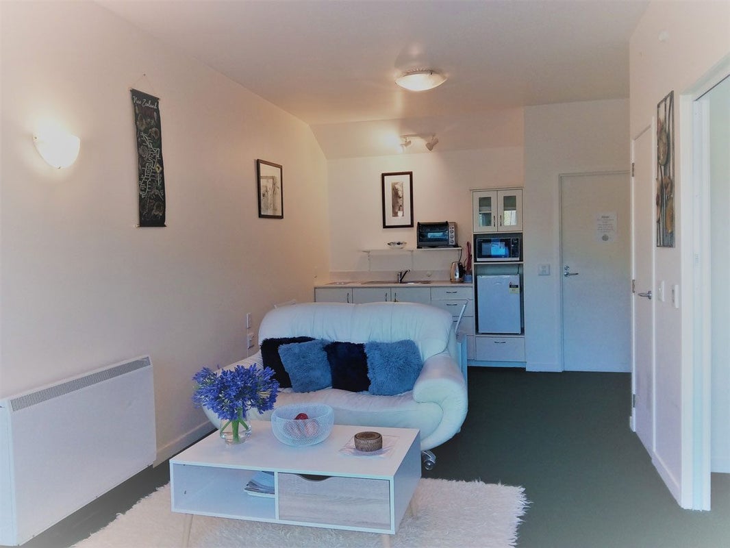 5/68 Whiteley ST, Moturoa, New Plymouth - Carousel 2
