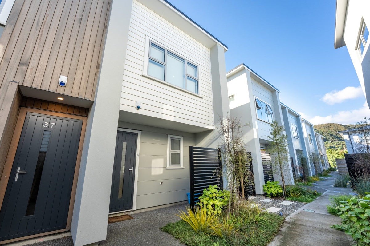 39 Mcgrath Way, Taita, Lower Hutt - Carousel 2