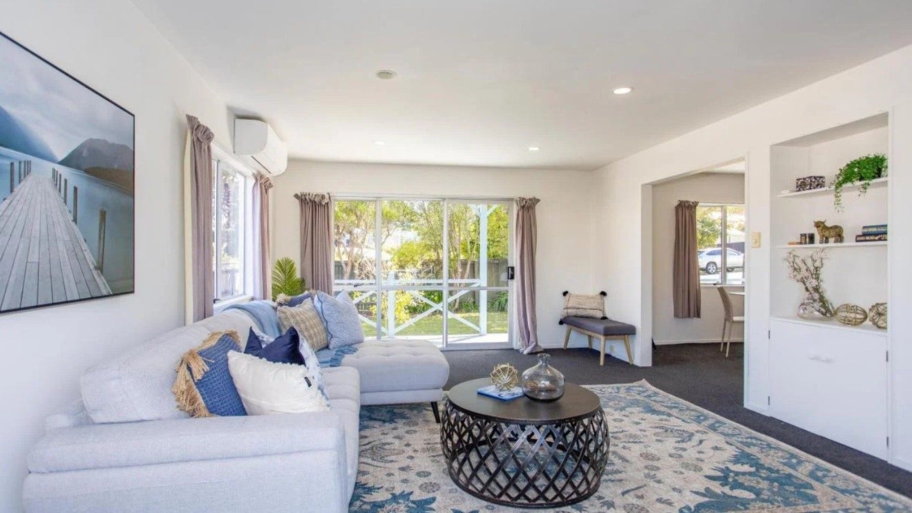6 D'Arcy Road, Bastia Hill, Whanganui - Carousel 1