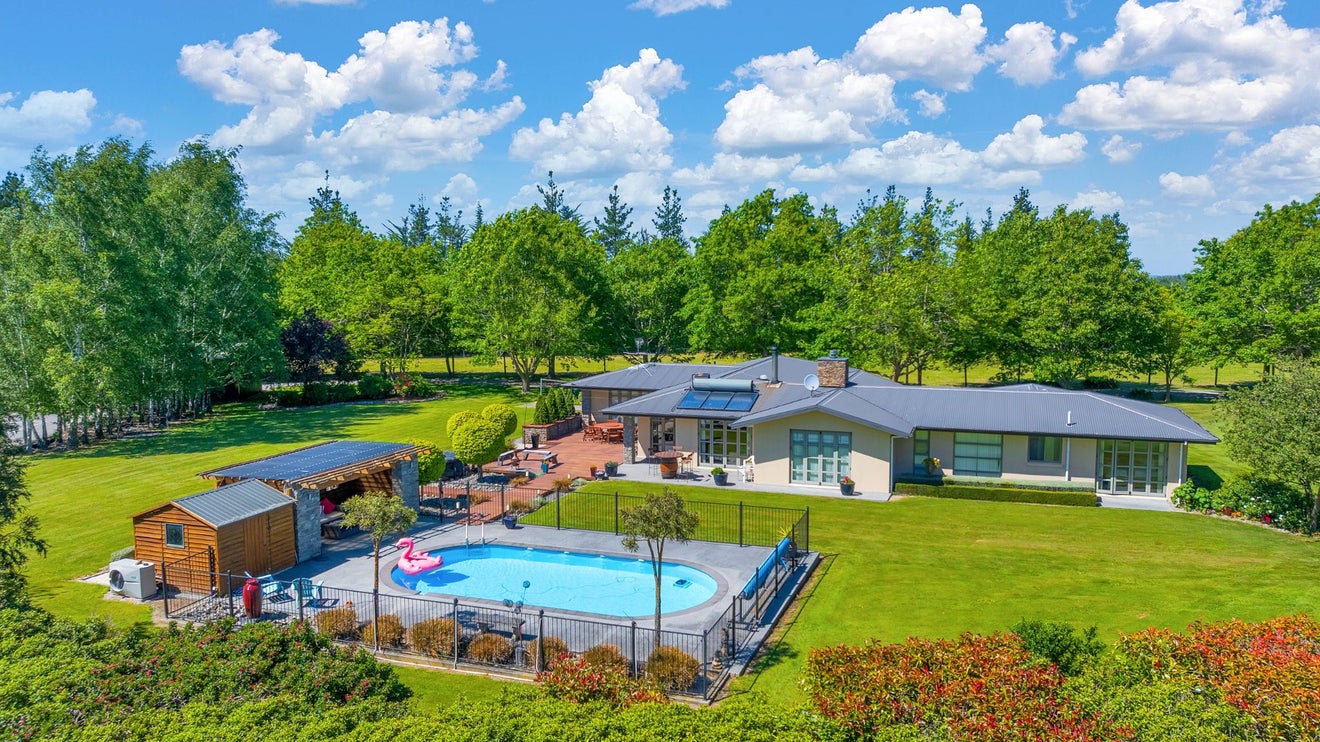 900 Loburn Whiterock Road, Loburn, Rangiora - Carousel 1