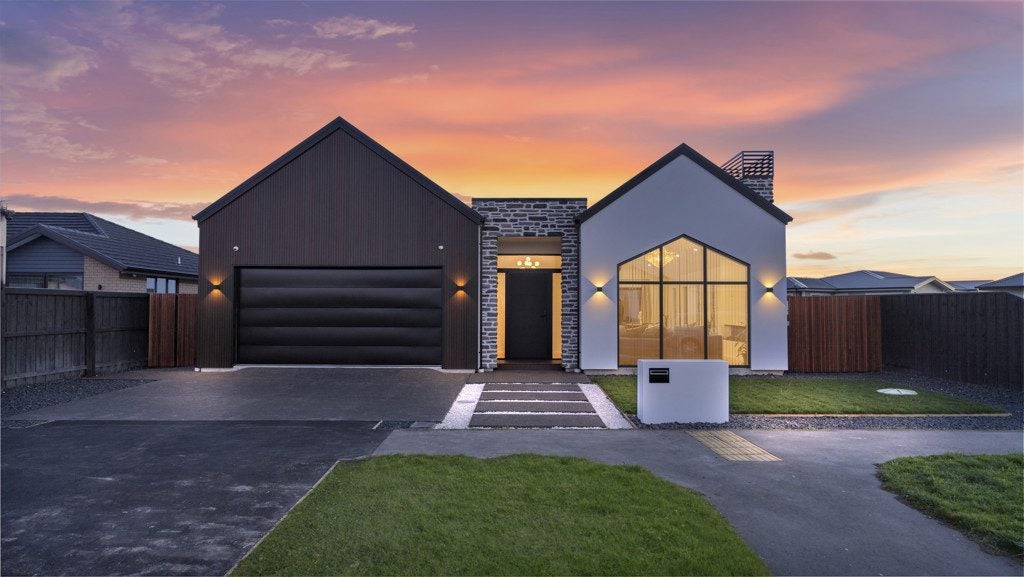 64 Skibbereen Drive, Halswell, Christchurch - Carousel 1