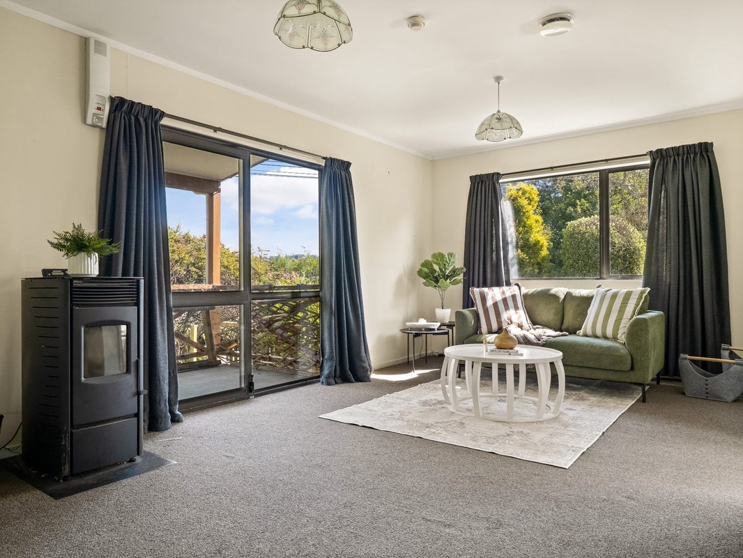 18A Brighton Road, Green Island, Dunedin - Carousel 2
