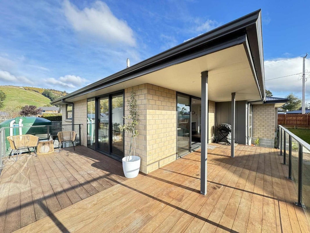 13 George Street, Waihola, Milton - Carousel 1